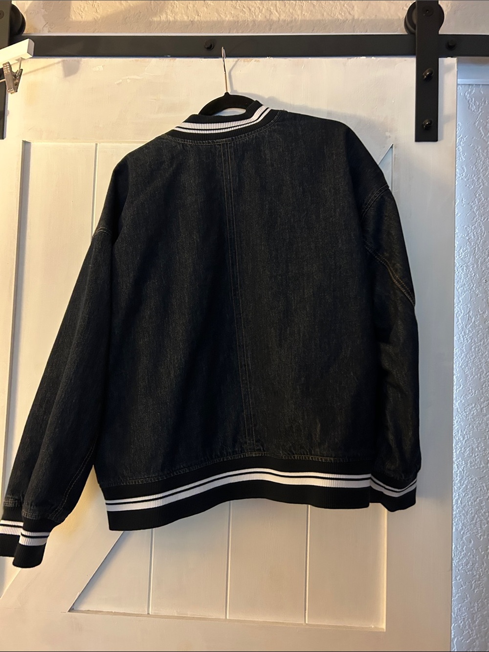 Old Navy Black Denim Jacket with White-Trim Ribbed Collar - Picture 3 of 4